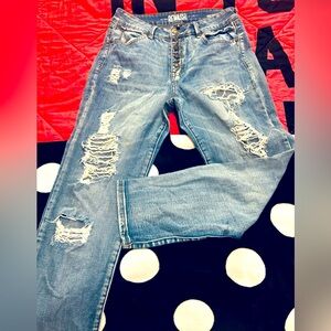 REWASH DISTRESSED JEANS